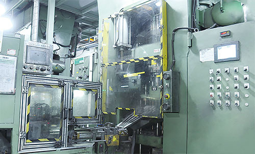 大型柴油机导管机械式全自动成型技术